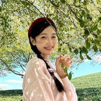 维奥莱特·诺齐埃尔